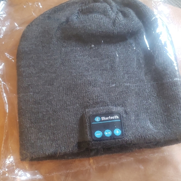bluetooth Other - Bluetooth🔊📲 rechargeable wool beanie hat